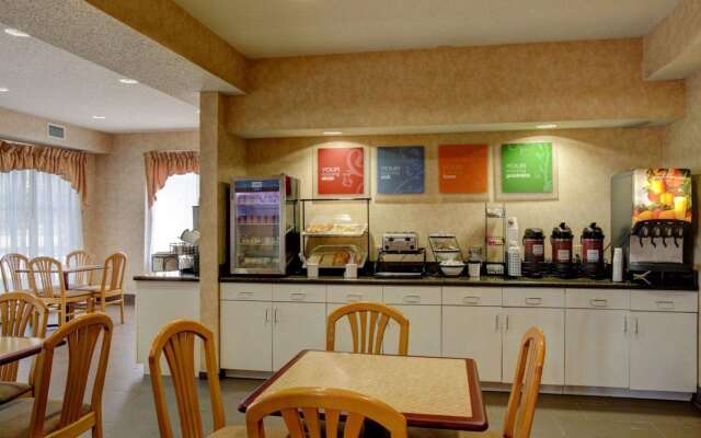 Comfort Inn & Suites