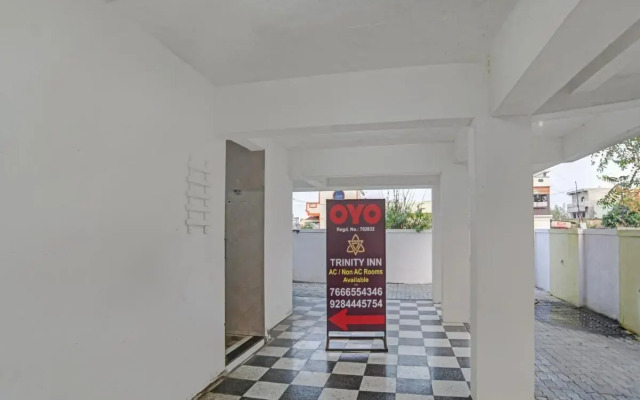 Oyo Flagship 702832 Trinity Inn
