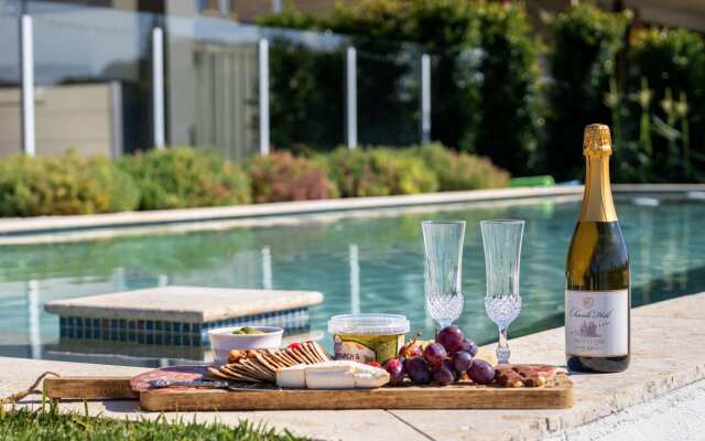 Luxe Family Entertainer on Canal  Private Pool