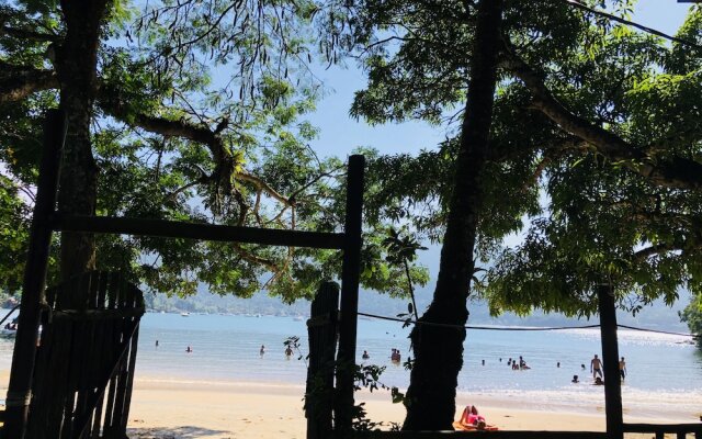 Pousada Praia da Crena