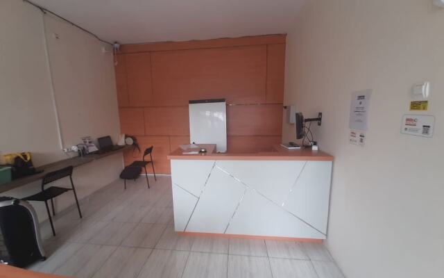 OYO 93274 Oren Home Bekasi