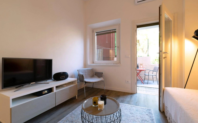 Snug Apartment With Private Courtyard M0270422677