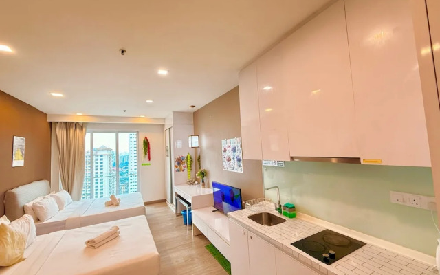 Crystal Suites At Ramada Hotel