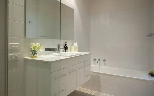 131 Your Vineyard Home in the heart of the Vale