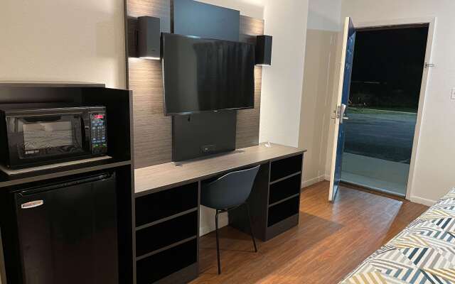 Motel 6 Junction, Texas - Llano River