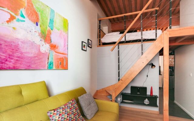 Charming Croix-paquet Loft Fits 2
