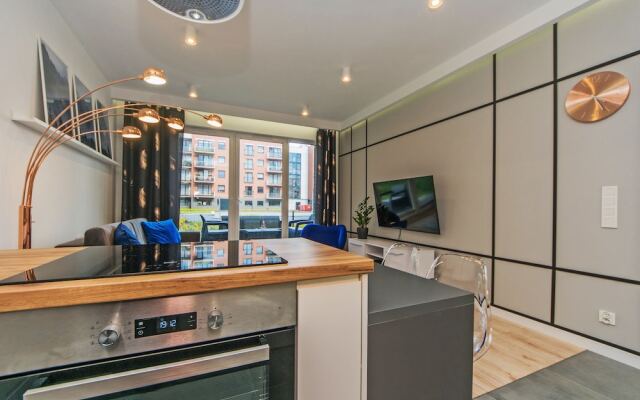 City Center - Dluga Grobla by Apartmore