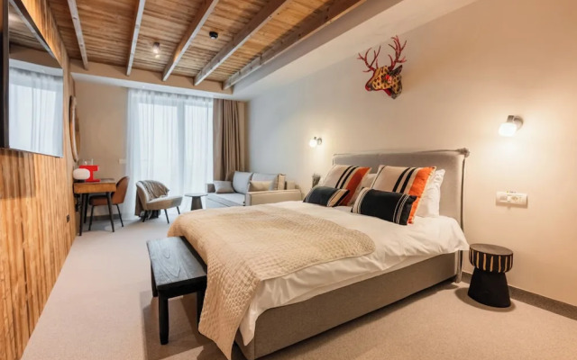 The Pines Bucegi Lodge