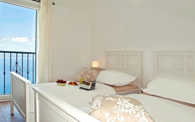 House Dunja