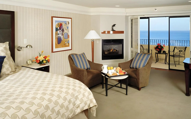 Monterey Bay Inn