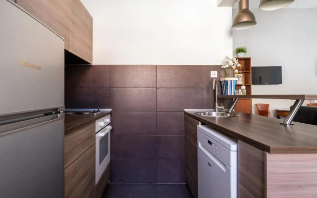 Andrassy Garden Apt in Center