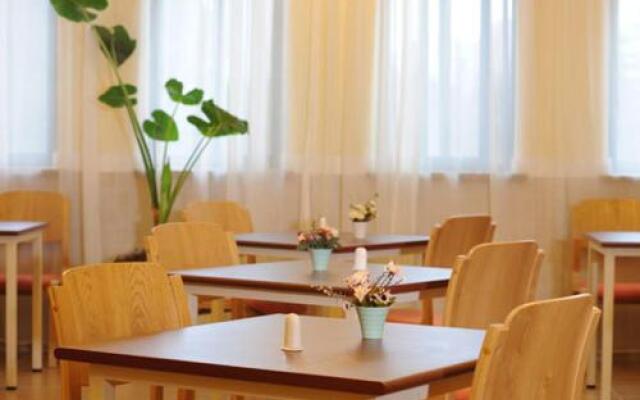 Home Inn Jining Jiaxiang Coach Station