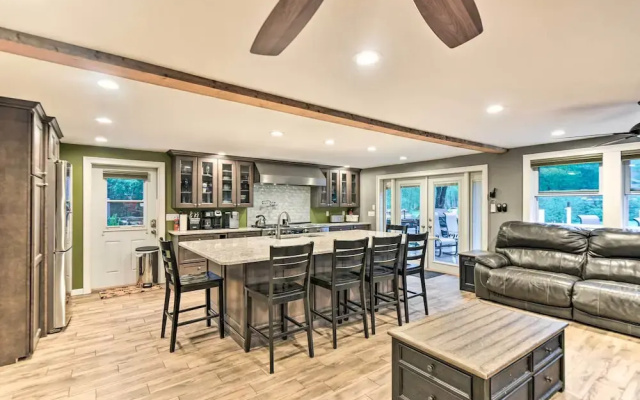Waterfront Ashland Home ~ 2 Mi to Downtown!
