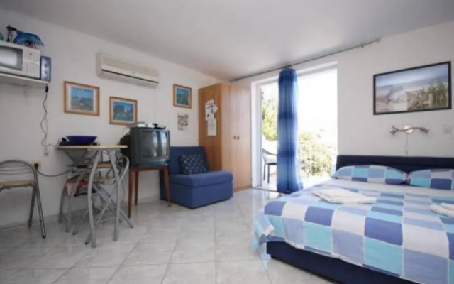 Studio Apartment Vedran Blu
