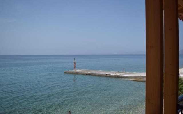 Amfilissos Hotel