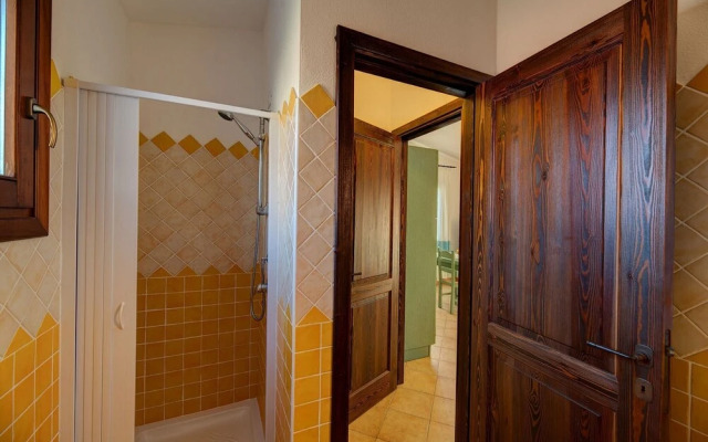 The Fantastic Residenza Badus Studio Sleeps 2 Num0828