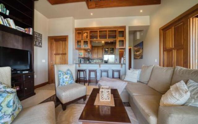 The Villas at Cocoplum