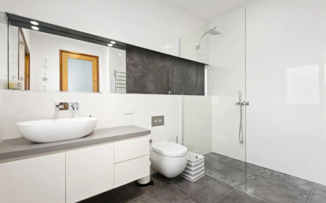 Kingfisher Beach House