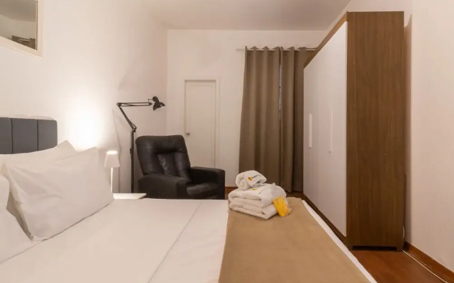 Refuge in Copacabana for two Nsc1011