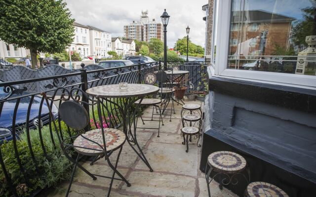 Leicester Hotel