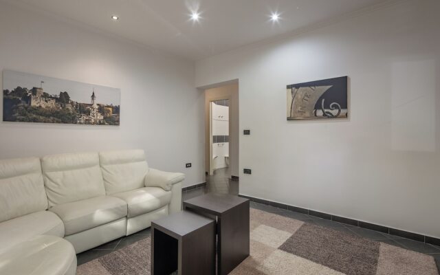 Quiet City Apartment Dexa