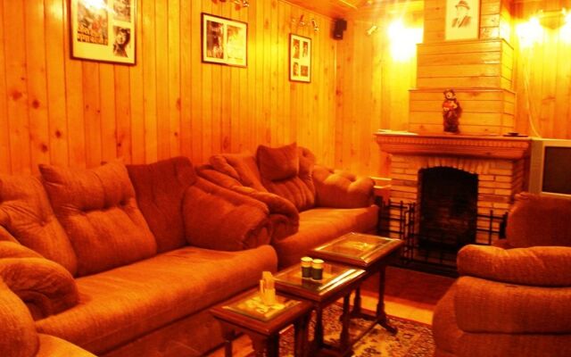 Hotel Snow King Retreat