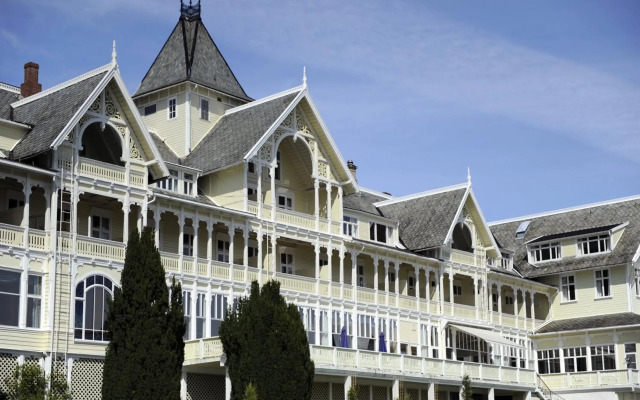 Kviknes Hotel