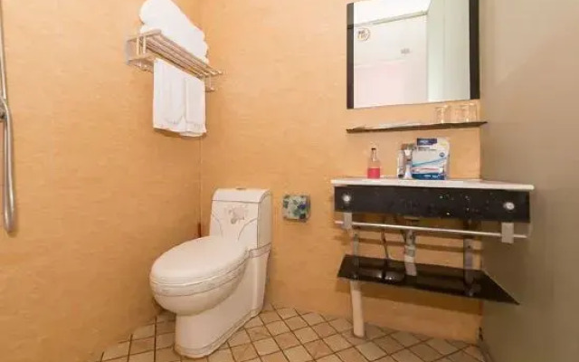 998 Business Hotel