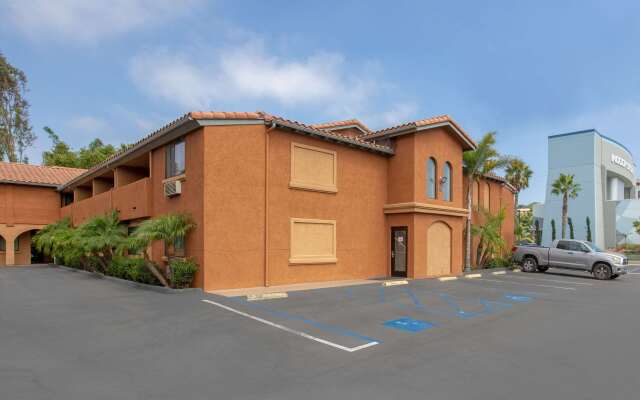 Quality Inn & Suites Oceanside near Camp Pendleton