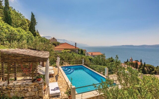 Amazing Home in Mimice With Wifi and 4 Bedrooms