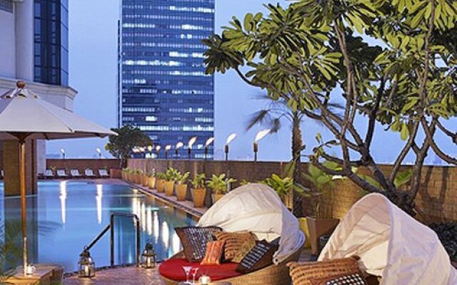 The Resonance Club at State Tower, Bangkok, Thailand