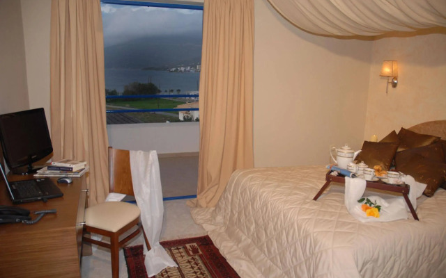 Alykes Hotel Apartments