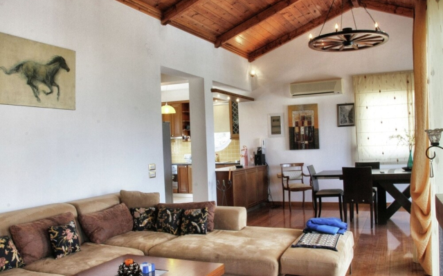 Spacious Villa near Sea in Elounda