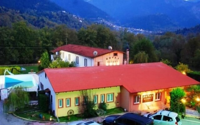 Dryas Hotel