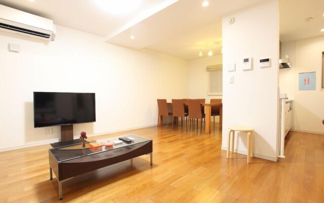 Shinjuku House Hotel