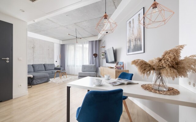 Studio Lwowska 1 by Renters