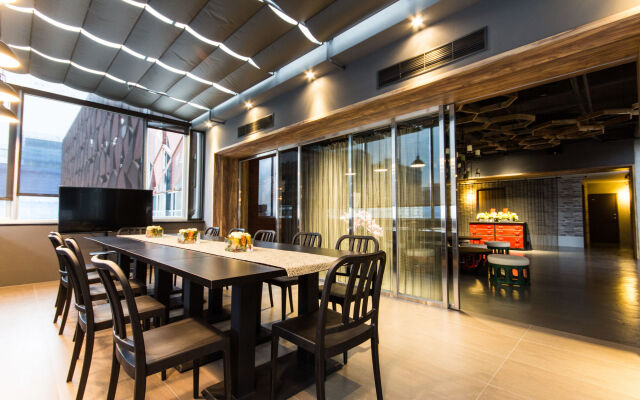 No. 9 Hotel