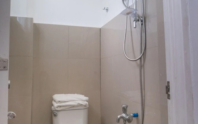OYO 615 Cvp Hotel (Vaccinated Staff)