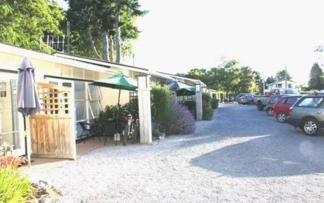 Rainbow Point Motel