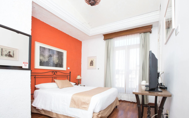 Pórtico Hotel & Galería