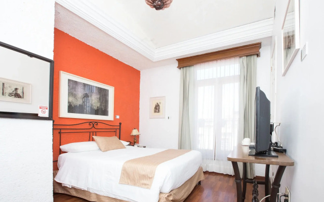 Pórtico Hotel & Galería