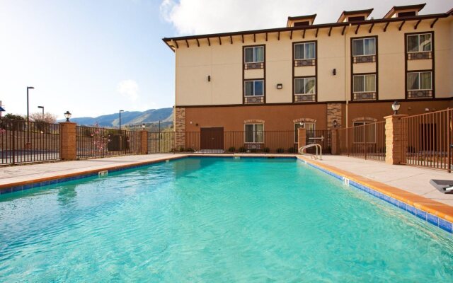 Holiday Inn Express & Suites Frazier Park by IHG