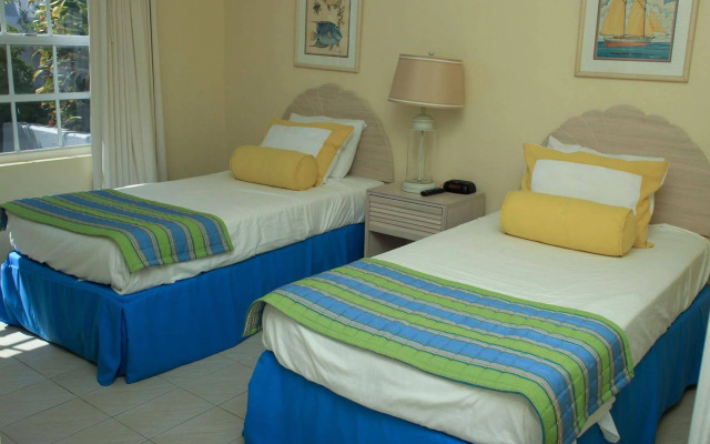 Paradise Island Beach Club by RedAwning