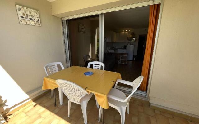 Appartement Cap d'Agde, 1 pièce, 4 personnes - FR-1-607-76