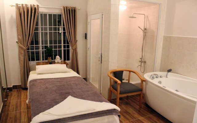 Aroma Hotel & Spa