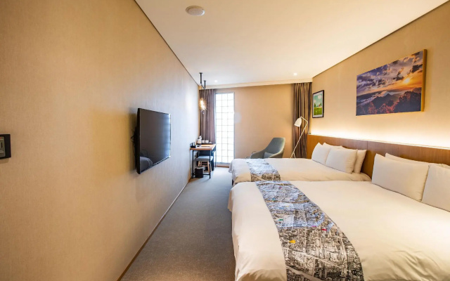 Mega Hotel