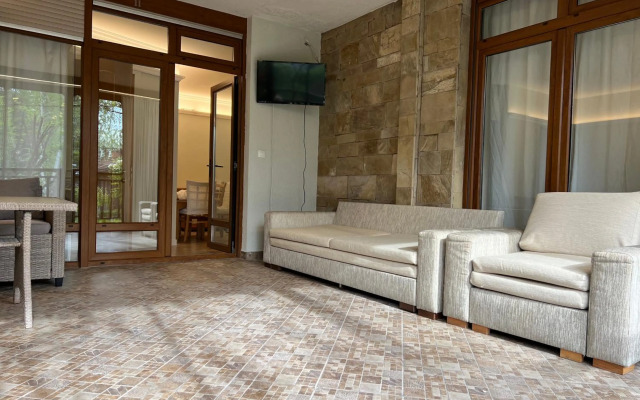 Santa Marina Apartment 503