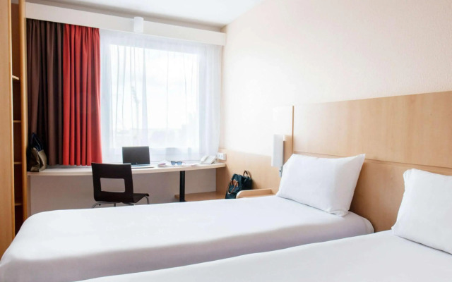 Отель ibis Warszawa Stare Miasto Old Town