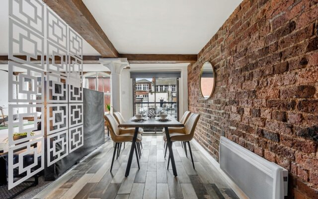 Host Apartments Mathew St Studio