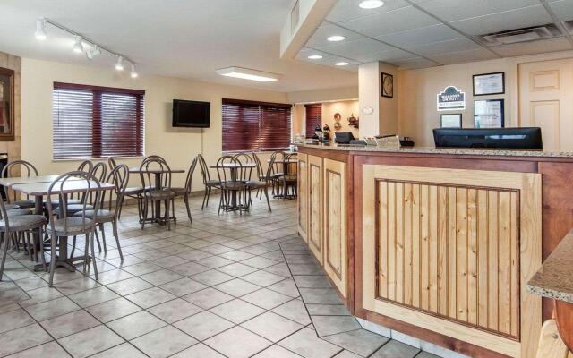 Quality Inn And Suites Dollywood